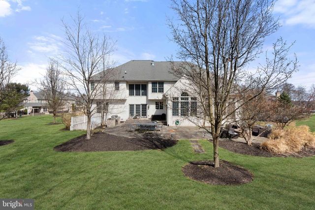 8 QUARTERMASTER RD, Upper Holland, PA 19053