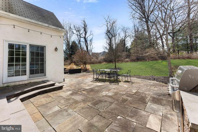 8 QUARTERMASTER RD, Upper Holland, PA 19053