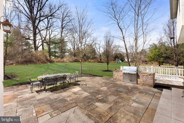 8 QUARTERMASTER RD, Upper Holland, PA 19053