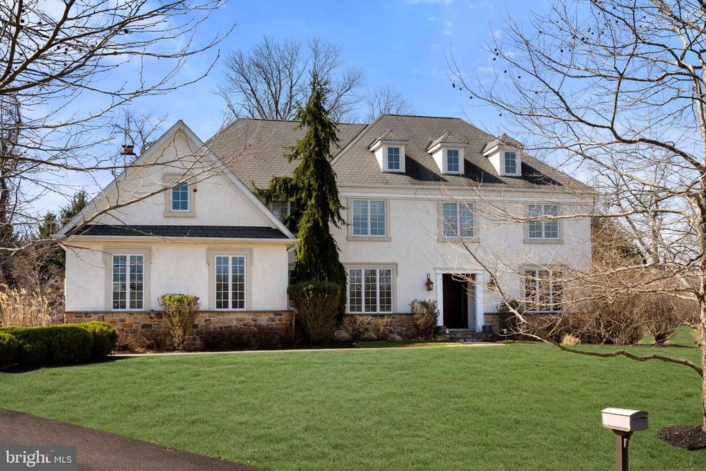 8 QUARTERMASTER RD, Upper Holland, PA 19053