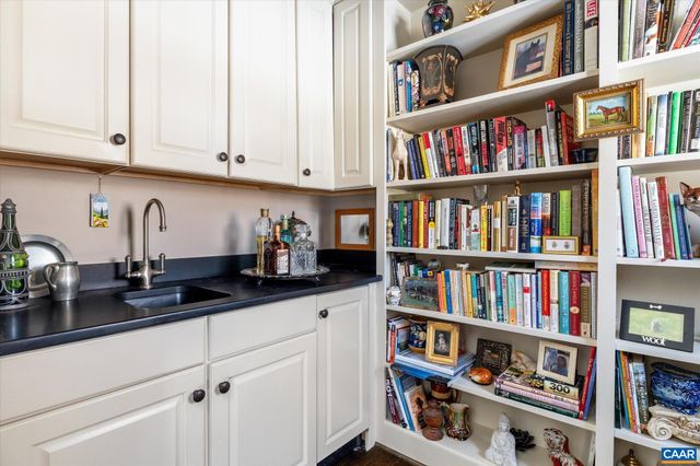 880 CLUB DR, Keswick, VA 22947
