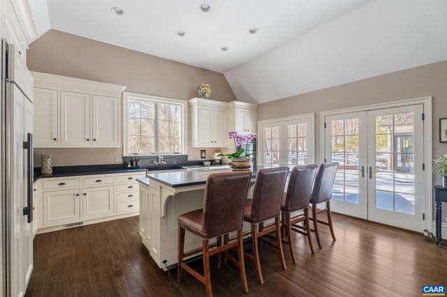 880 CLUB DR, Keswick, VA 22947