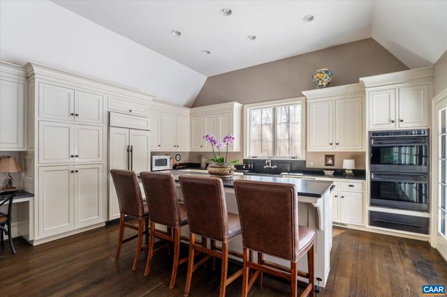 880 CLUB DR, Keswick, VA 22947