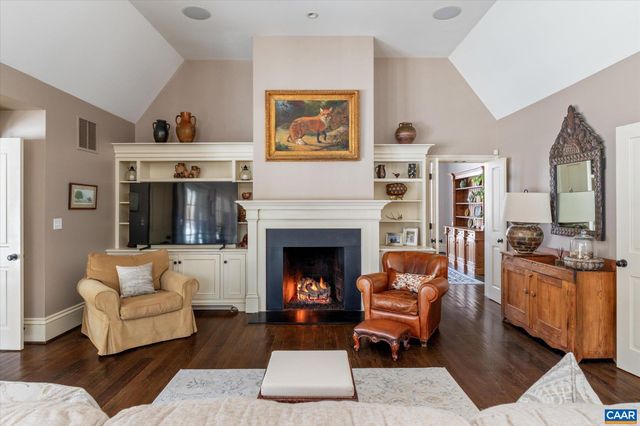 880 CLUB DR, Keswick, VA 22947