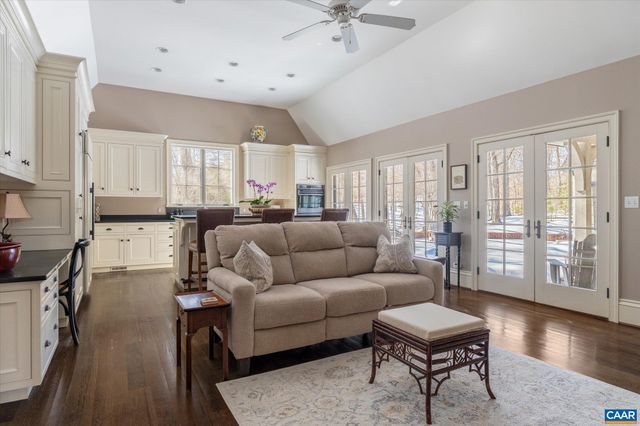 880 CLUB DR, Keswick, VA 22947