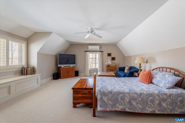 880 CLUB DR, Keswick, VA 22947