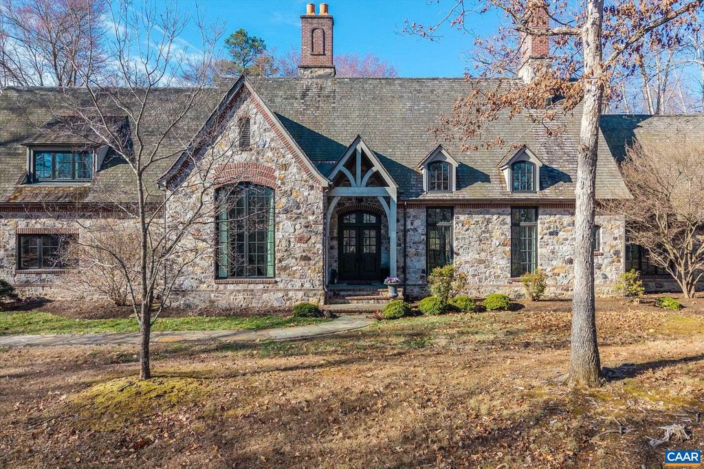 880 CLUB DR, Keswick, VA 22947