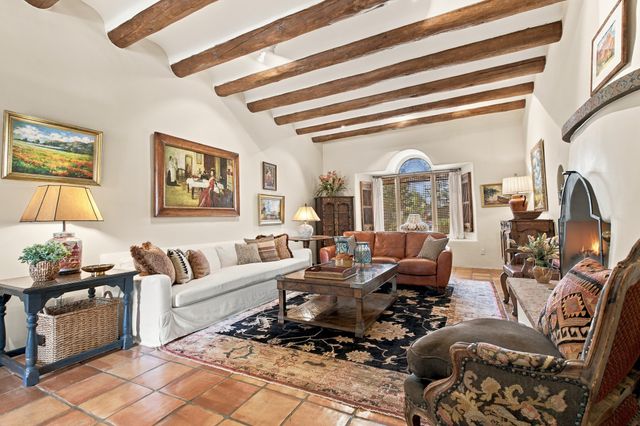 7208 Old Santa Fe Trail, Santa Fe, NM 87505