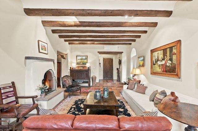 7208 Old Santa Fe Trail, Santa Fe, NM 87505