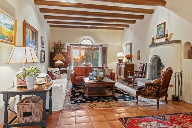7208 Old Santa Fe Trail, Santa Fe, NM 87505