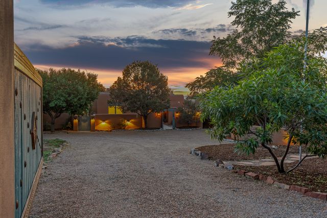 7208 Old Santa Fe Trail, Santa Fe, NM 87505