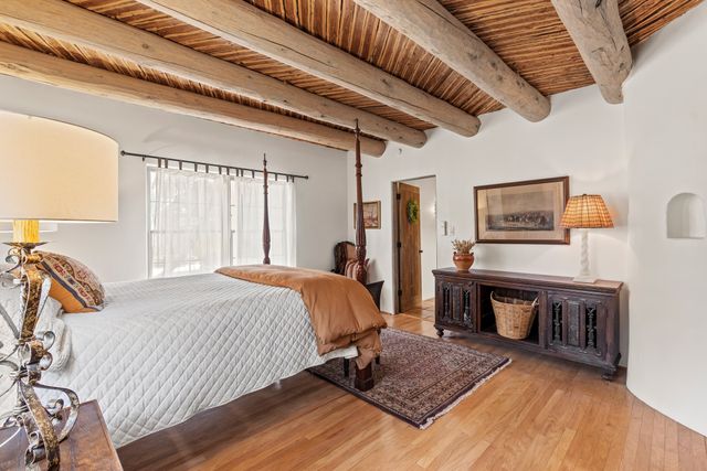 7208 Old Santa Fe Trail, Santa Fe, NM 87505