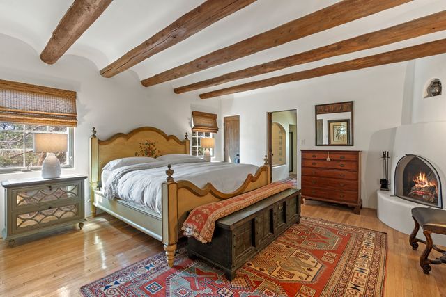 7208 Old Santa Fe Trail, Santa Fe, NM 87505