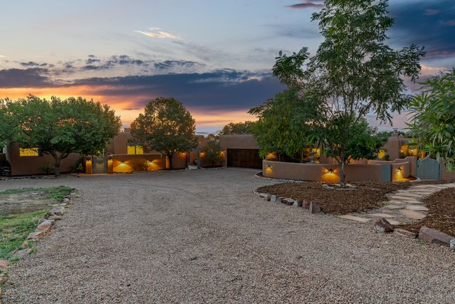 7208 Old Santa Fe Trail, Santa Fe, NM 87505