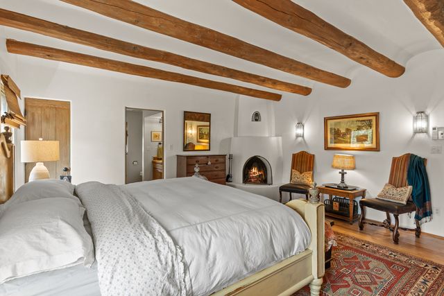 7208 Old Santa Fe Trail, Santa Fe, NM 87505