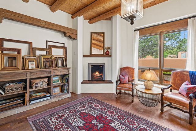 7208 Old Santa Fe Trail, Santa Fe, NM 87505