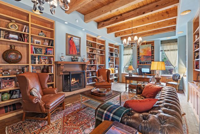 7208 Old Santa Fe Trail, Santa Fe, NM 87505