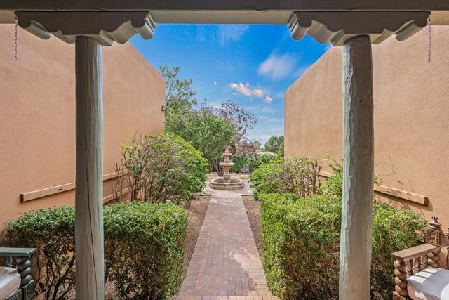 7208 Old Santa Fe Trail, Santa Fe, NM 87505