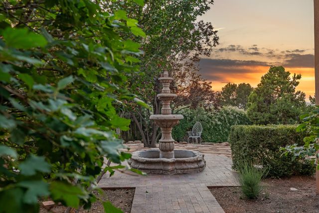 7208 Old Santa Fe Trail, Santa Fe, NM 87505