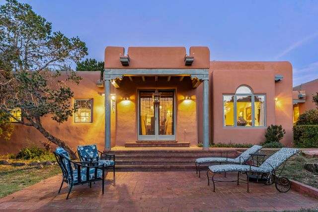 7208 Old Santa Fe Trail, Santa Fe, NM 87505
