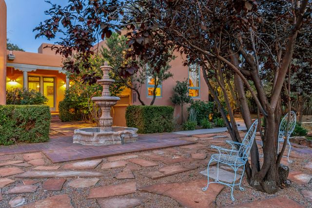 7208 Old Santa Fe Trail, Santa Fe, NM 87505