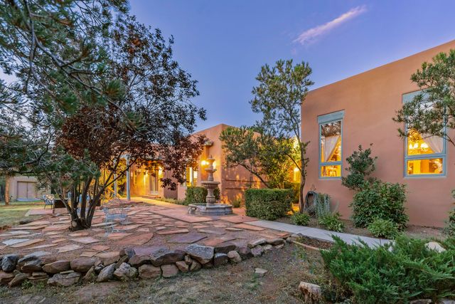 7208 Old Santa Fe Trail, Santa Fe, NM 87505