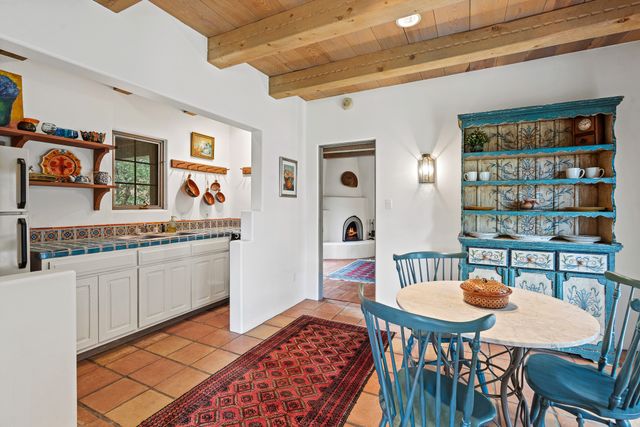 7208 Old Santa Fe Trail, Santa Fe, NM 87505