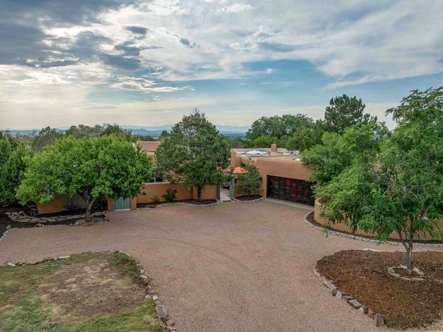 7208 Old Santa Fe Trail, Santa Fe, NM 87505