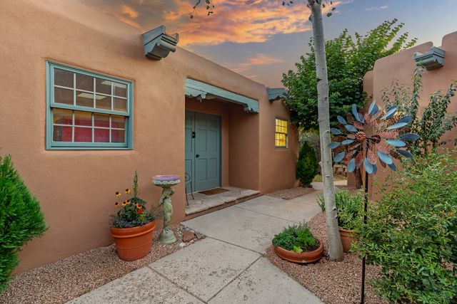 7208 Old Santa Fe Trail, Santa Fe, NM 87505