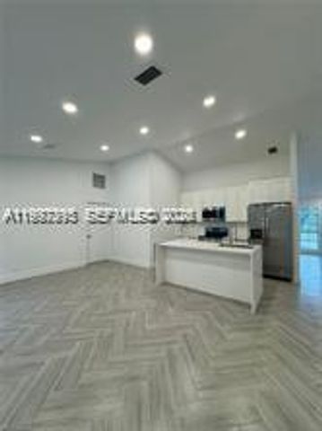 427 SW 169th Ter, Weston, FL 33326