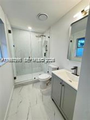 427 SW 169th Ter, Weston, FL 33326