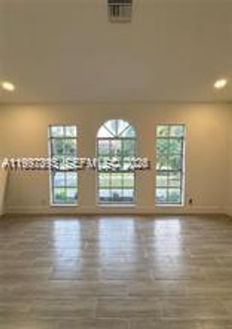 427 SW 169th Ter, Weston, FL 33326