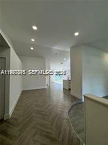 427 SW 169th Ter, Weston, FL 33326