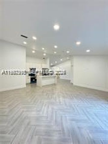 427 SW 169th Ter, Weston, FL 33326