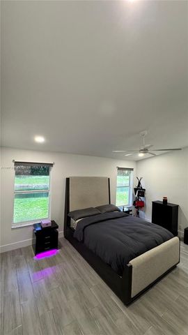 427 SW 169th Ter, Weston, FL 33326