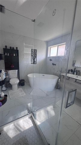 427 SW 169th Ter, Weston, FL 33326