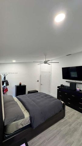 427 SW 169th Ter, Weston, FL 33326