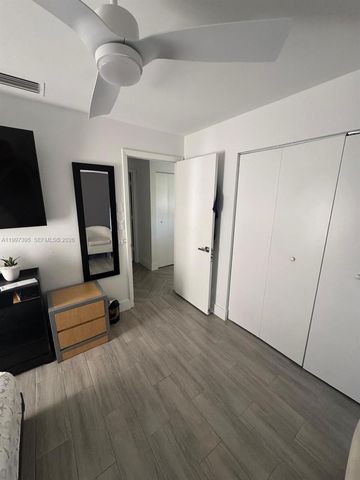 427 SW 169th Ter, Weston, FL 33326