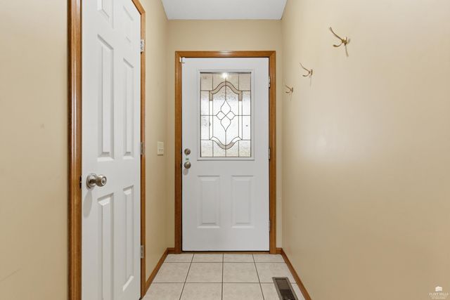 4472 Periwinkle Drive, Manhattan, KS 66502