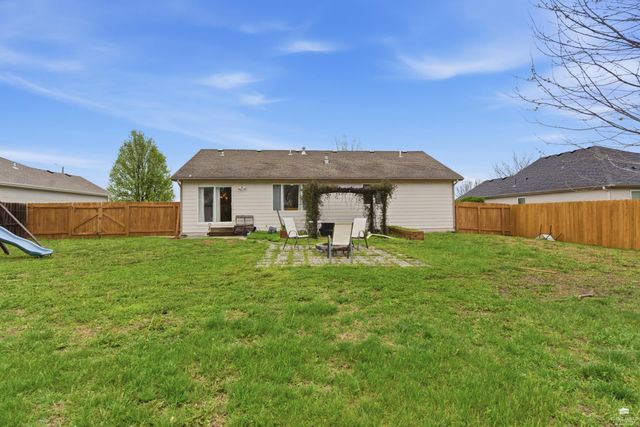 4472 Periwinkle Drive, Manhattan, KS 66502