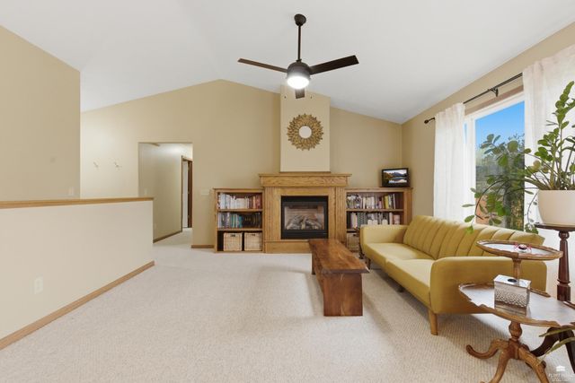 4472 Periwinkle Drive, Manhattan, KS 66502