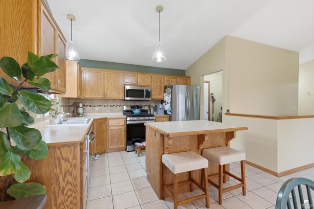 4472 Periwinkle Drive, Manhattan, KS 66502