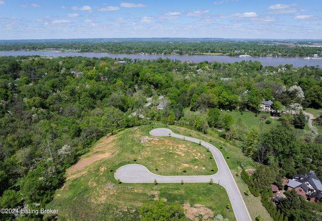 4501 Poplar Manor Rd, Louisville, KY 40207