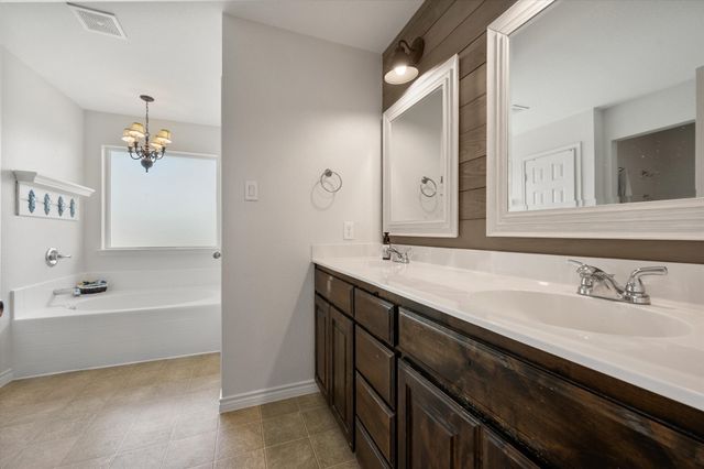 9224 Diane Drive, White Settlement, TX 76108