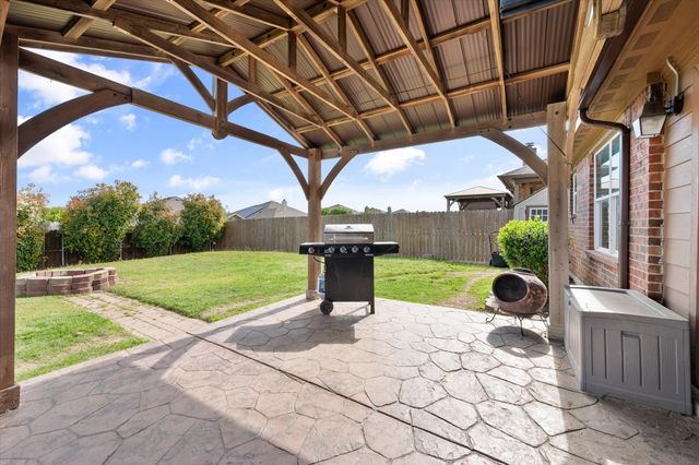 9224 Diane Drive, White Settlement, TX 76108