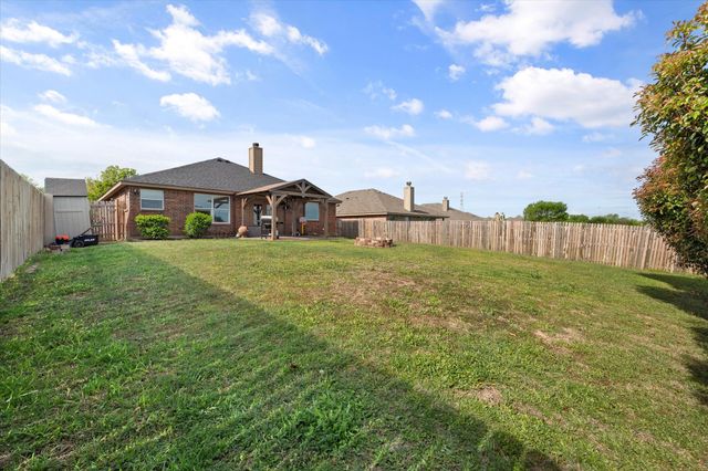 9224 Diane Drive, White Settlement, TX 76108