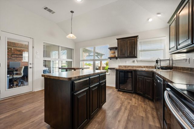 9224 Diane Drive, White Settlement, TX 76108