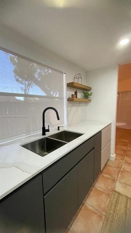 15210 SW 48th Ter G-83, Miami, FL 33185