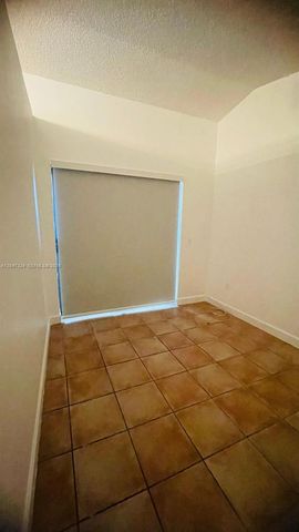 15210 SW 48th Ter G-83, Miami, FL 33185