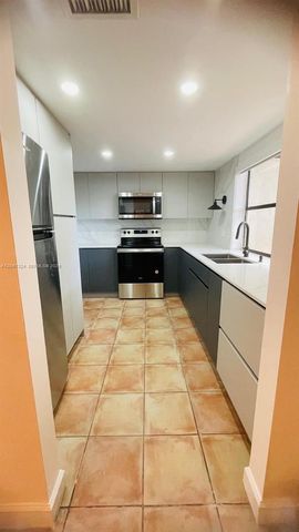 15210 SW 48th Ter G-83, Miami, FL 33185
